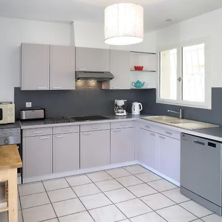 Les Chenes By Interhome הורטין